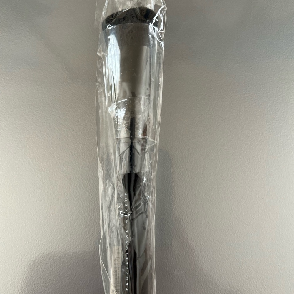 NYX Assortment of 11 Makeup Brushes NWOT - Picture 5 of 12